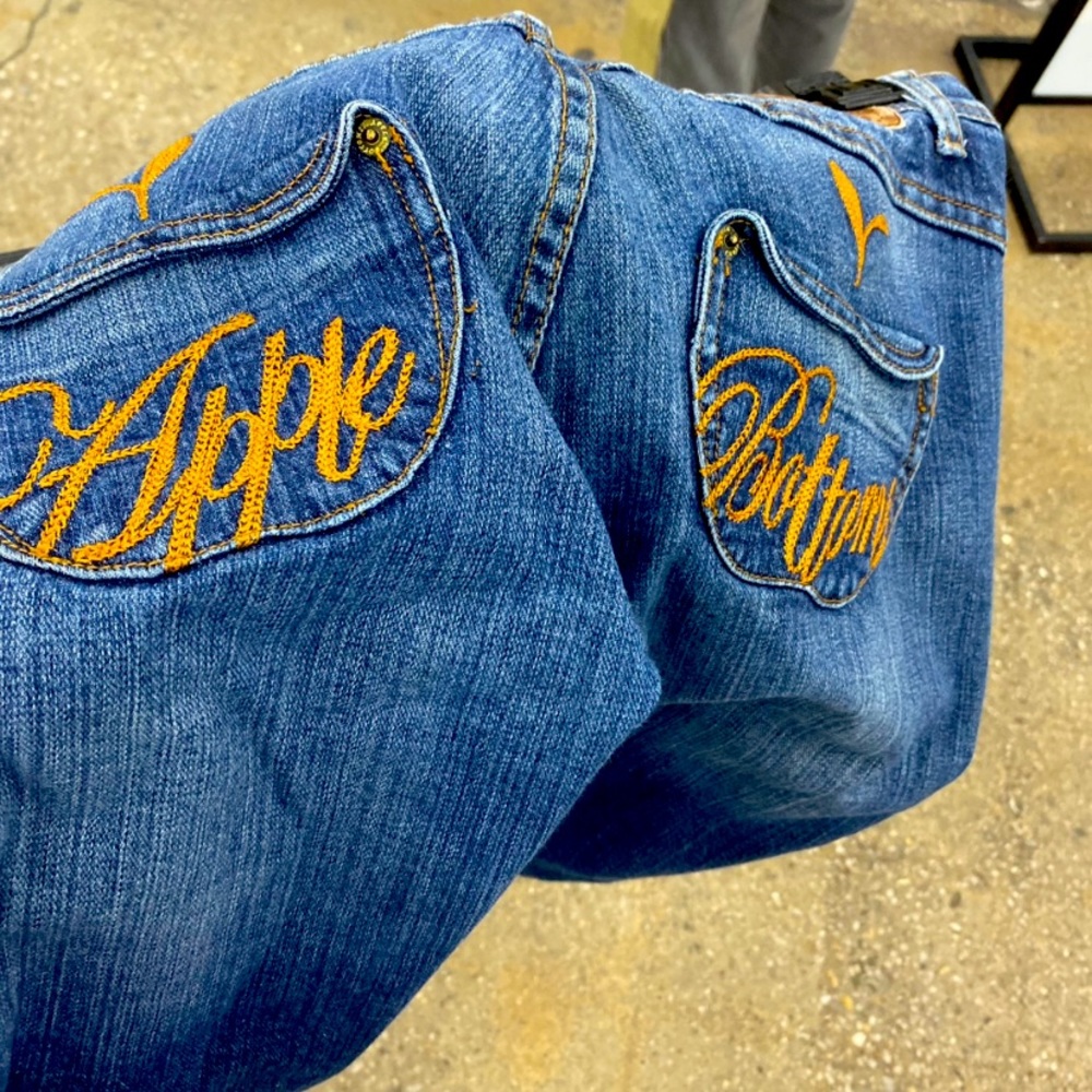 Apple Bottom Flare Leg Jeans Size 9/10